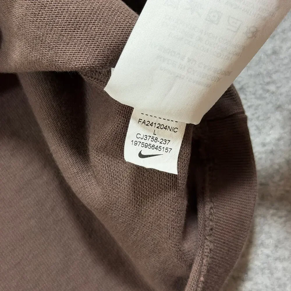 Nike women brown